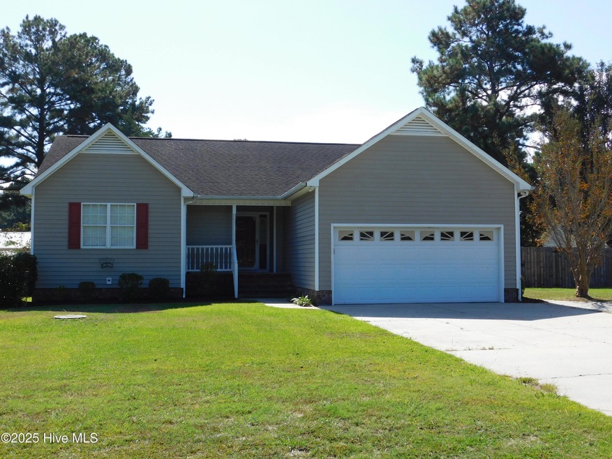 305 Gibbs Rd, New Bern, NC 28560 - photo 1