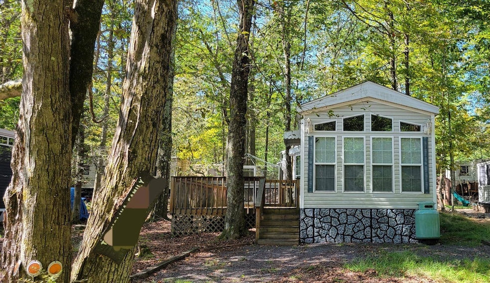 WL7-608 Dennis Dr unit WL7-608, Gouldsboro, PA 18424 - photo 1