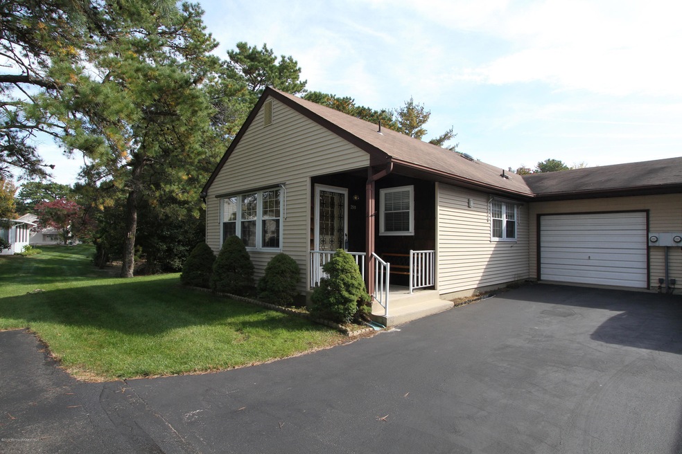 Welcome To 25-d Stonybrook Rd