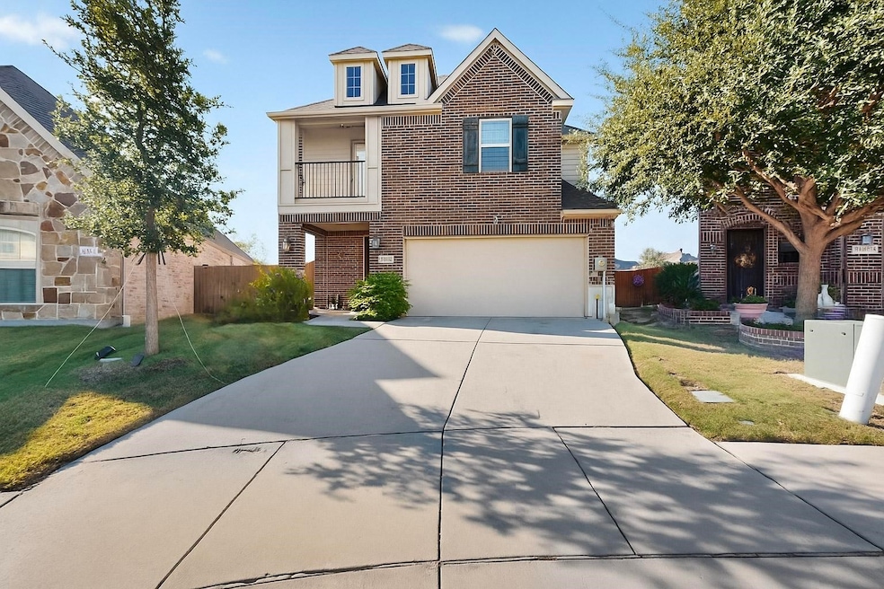 10121 Emily Pass, McKinney, TX 75070 - photo 1