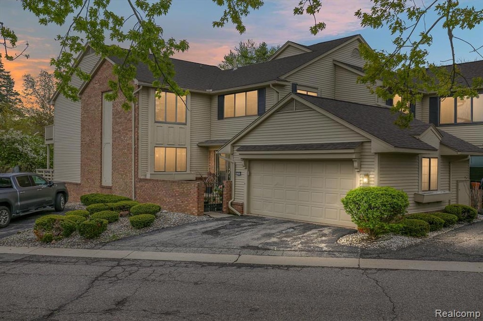 Welcome to 7253 Creeks Bend!