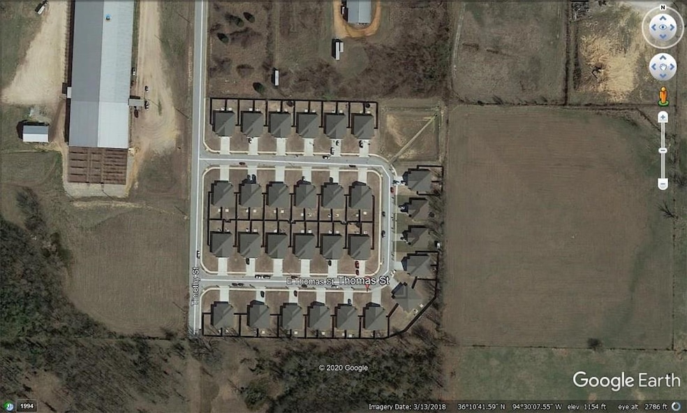 3892 E Thomas St, Siloam Springs, AR 72761 - photo 1