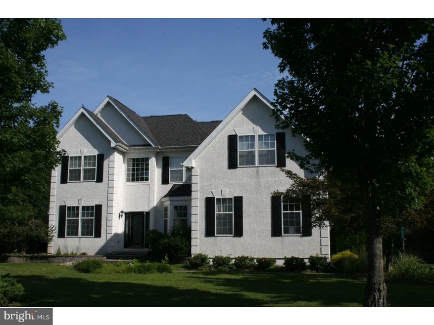 8 Lenape Ct, Mount Laurel, NJ 08054 - photo 1