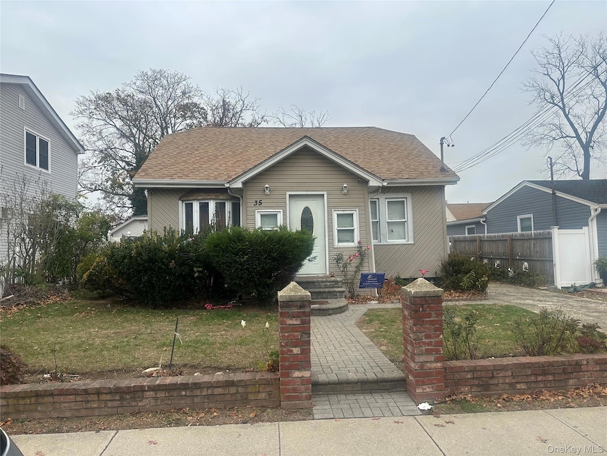 35 William St, Roosevelt, NY 11575 - photo 1