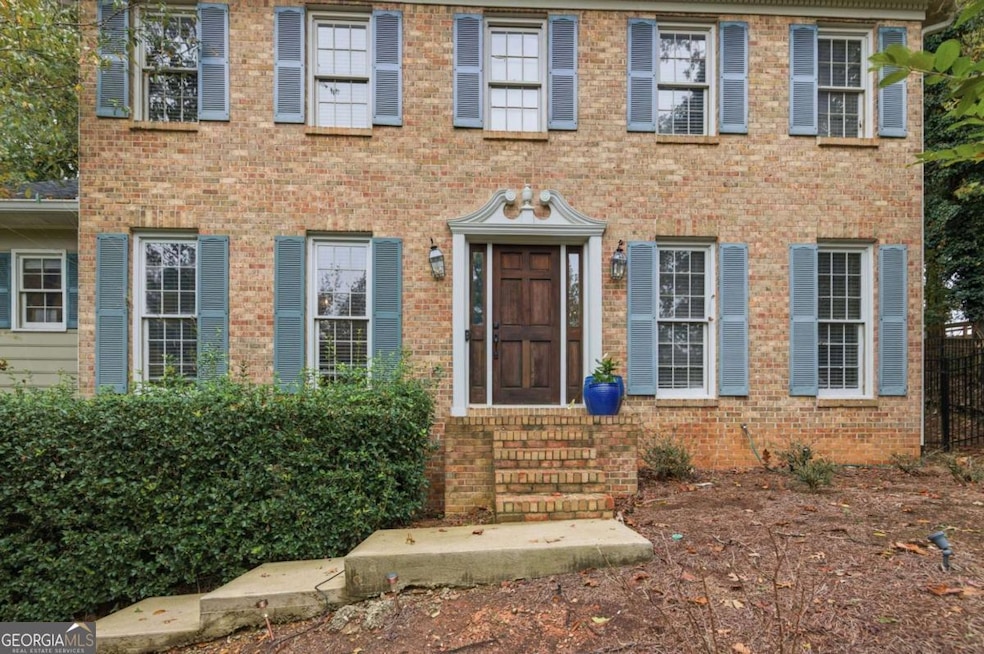 9156 Branch Valley Way, Roswell, GA 30076 - photo 1