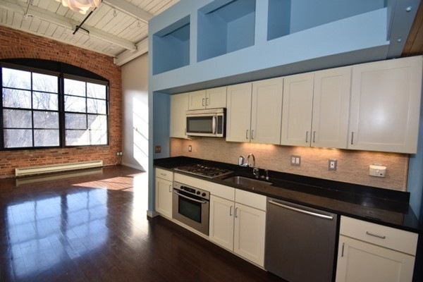 1 Aberdeen Way unit 205, Cambridge, MA 02138 - photo 1