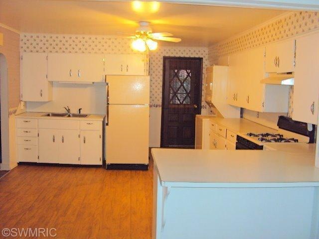 235 N Main St, Wayland, MI 49348 - photo 1