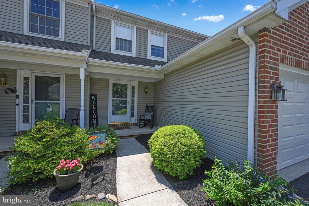 3996 Parkside Ct, Mount Joy, PA 17552 - photo 1