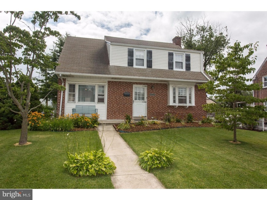 2208 Locust Rd, Morton, PA 19070 - photo 1