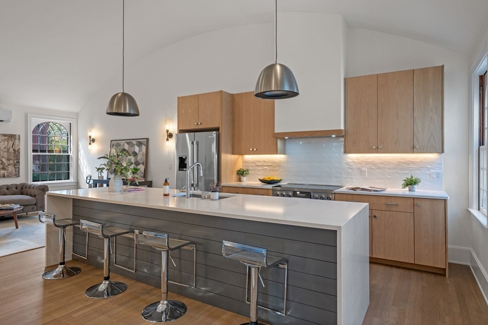 134 Elm St, Marblehead, MA 01945 - photo 1