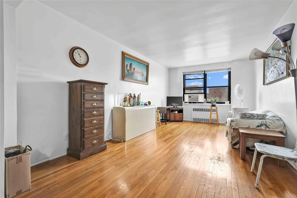 29-14 139th St unit 5D, Flushing, NY 11354 - photo 1