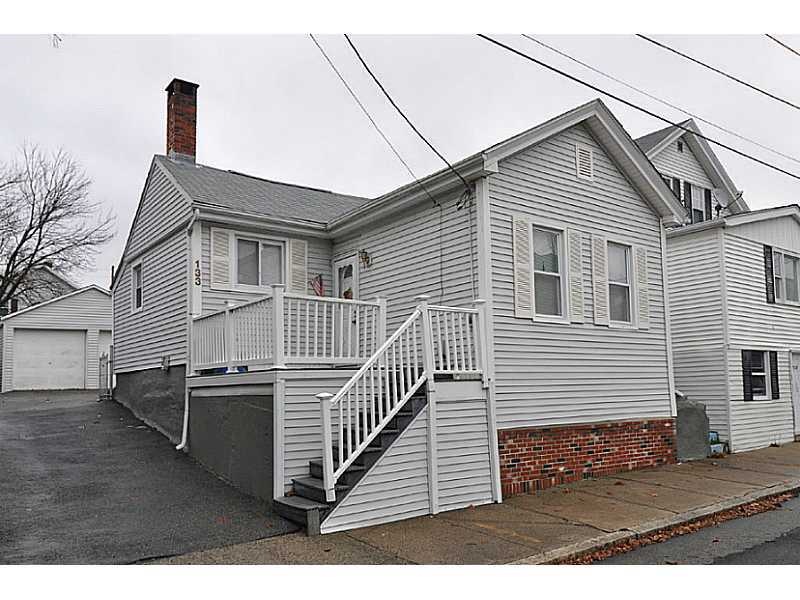 133 Boutwell St, Pawtucket, RI 02860 - photo 1