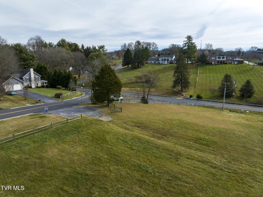 Pending $325,000 • Co-Listing Agent