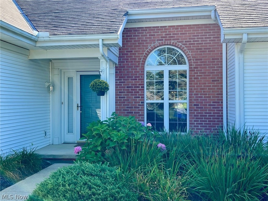 579 Daleview Dr unit 47, Aurora, OH 44202 - photo 1