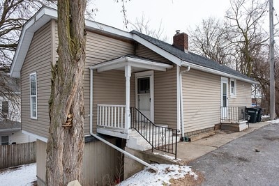 2 Bedroom hidden gem located in Coraopolis within