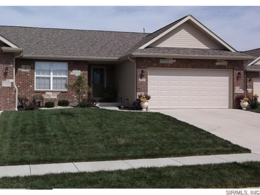 2083 Briarbend Ct, Maryville, IL 62062 - photo 1