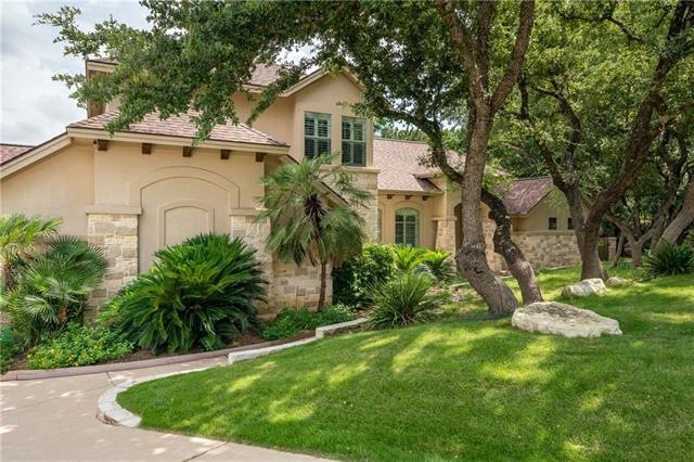 Gorgeous custom Old Lakeway home with Texas live o
