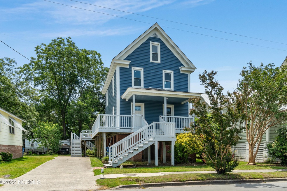 402 Broad St, Oriental, NC 28571 For Sale