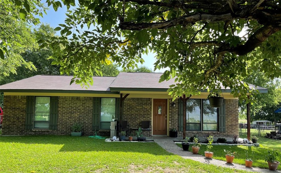 976 NW County Road 2090, Corsicana, TX 75110 - photo 1