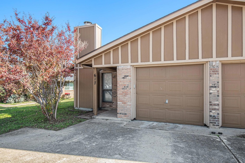 617 S Las Vegas Trail, White Settlement, TX 76108 - photo 1