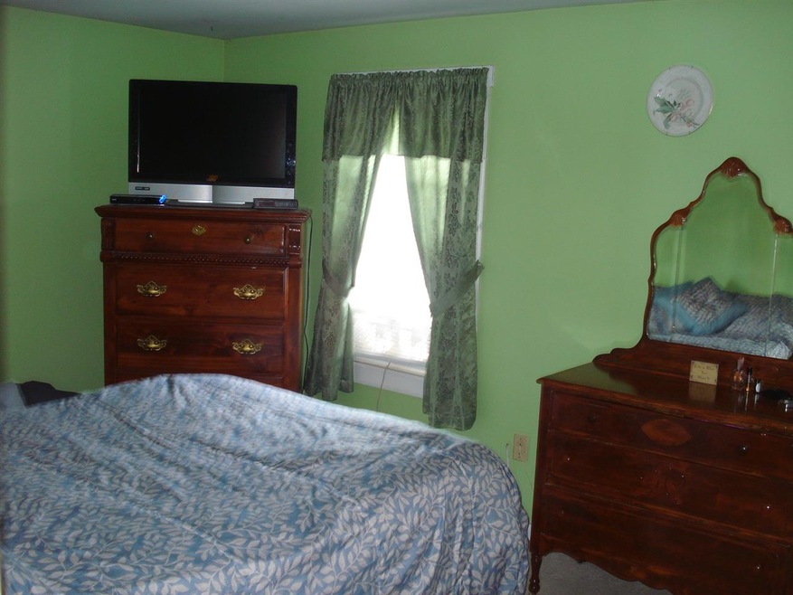 1181 Old Claremont Rd, Charlestown, NH 03603 - photo 1