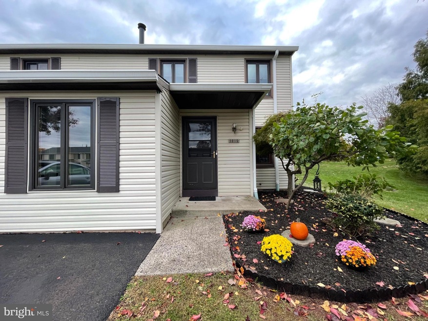 1015 Winfield Ct, Lansdale, PA 19446 - photo 1