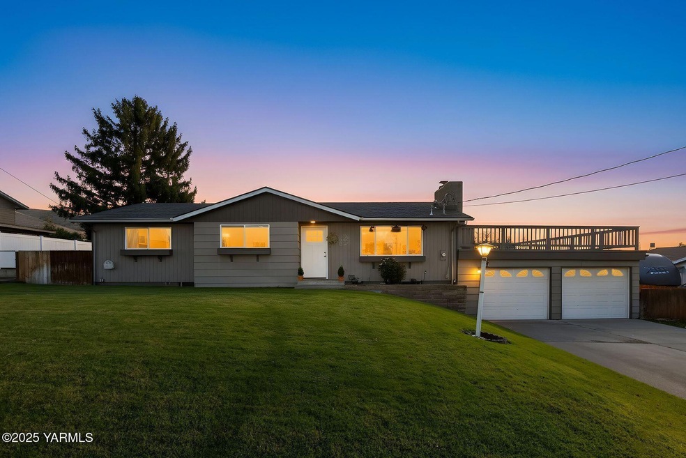 701 Lockhart Dr, Yakima, WA 98901 - photo 1