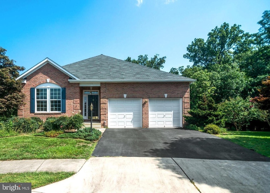 6827 Averbach Ct, Warrenton, VA 20187 - photo 1