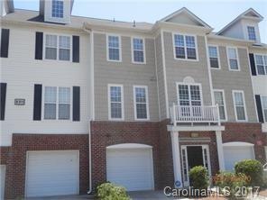 Top floor unit w/ 1 car garage