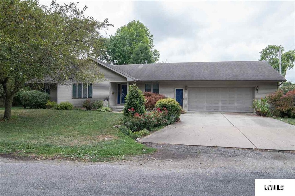 225 Border St unit 310 N. Elliott Sreet, Lincoln, IL 62656 - photo 1