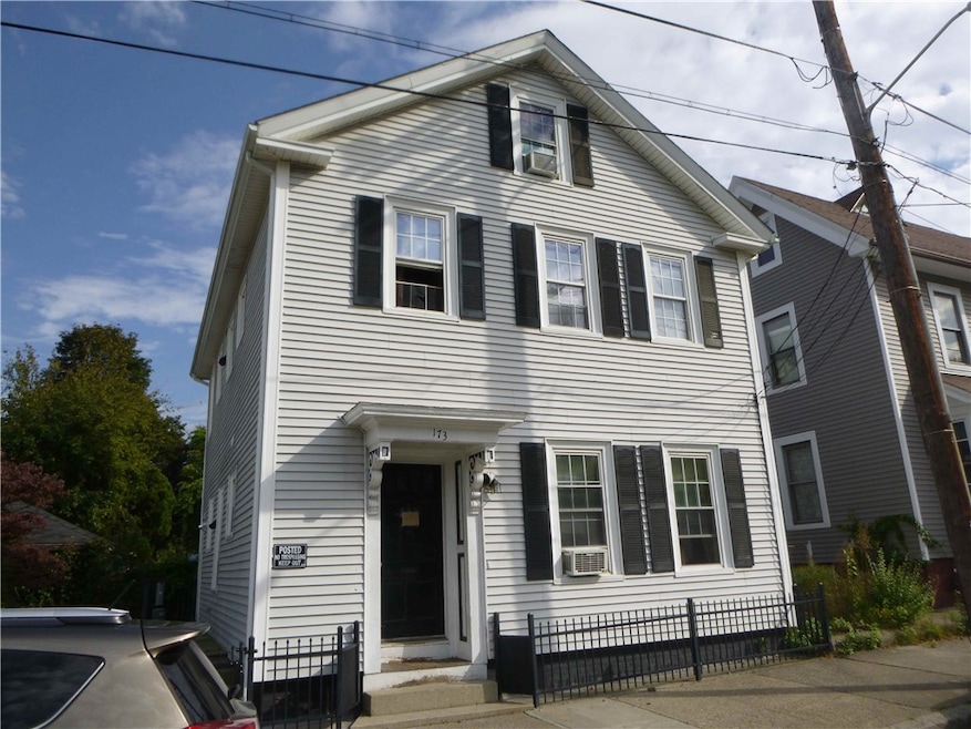 171 Pine St, Pawtucket, RI 02860 - photo 1