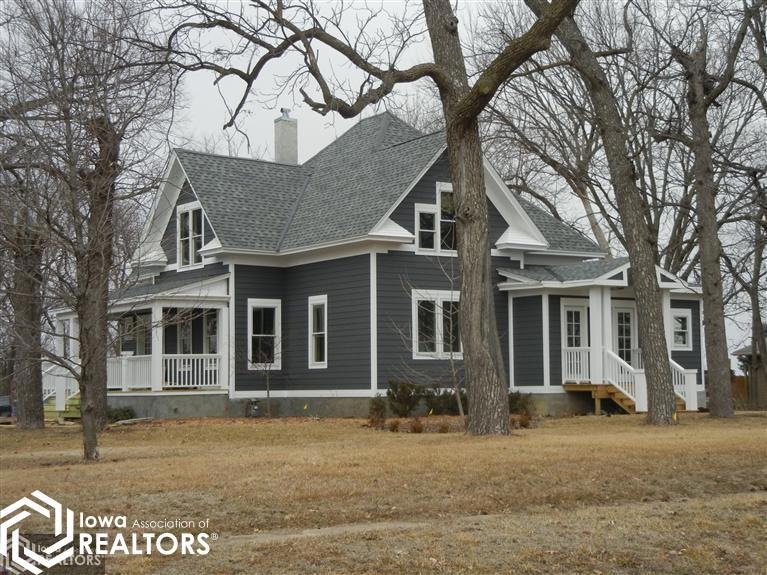 709 E Nishna Rd, Shenandoah, IA 51601 - photo 1