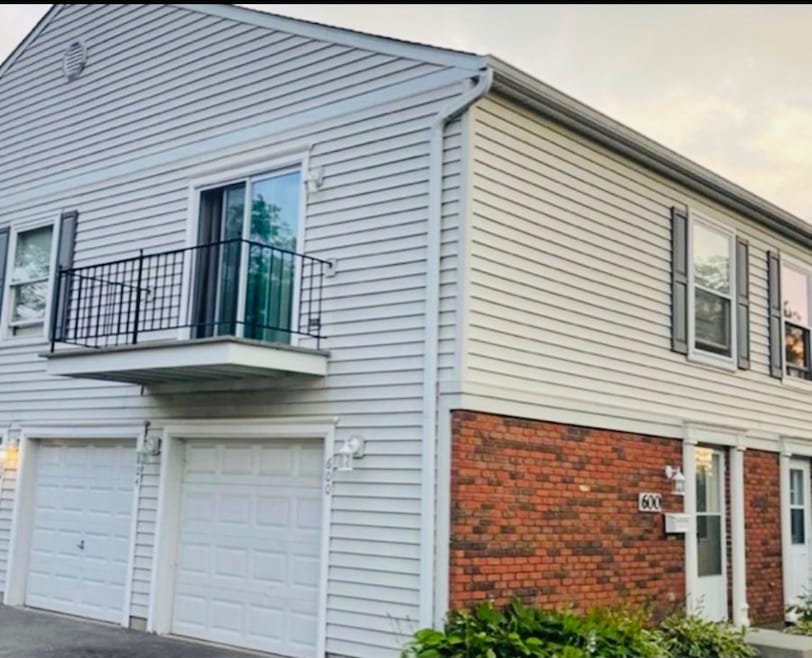 600 Academy Ct unit 168, Schaumburg, IL 60194 - photo 1