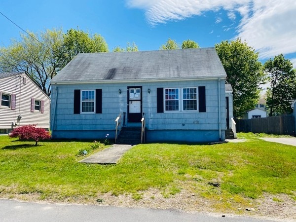 31 Bellview Ave, Tiverton, RI 02878 - photo 1