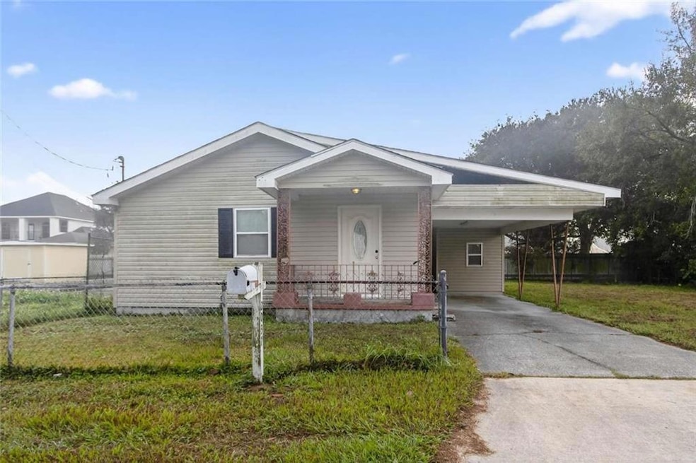 2037 Licciardi Ln, Violet, LA 70092 - photo 1