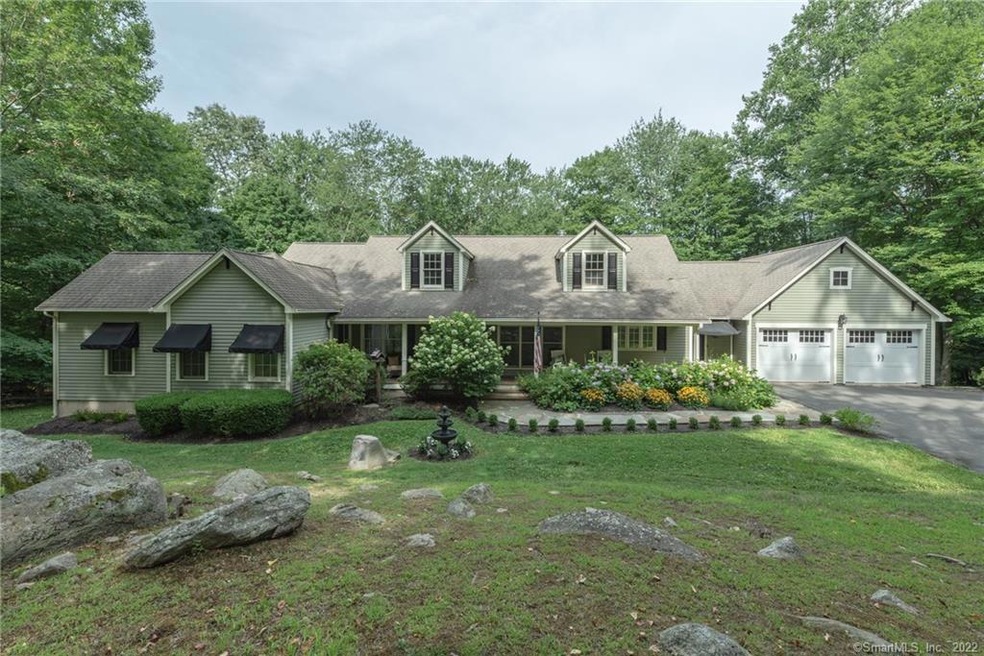 108 Taunton Hill Rd, Newtown, CT 06470 - photo 1