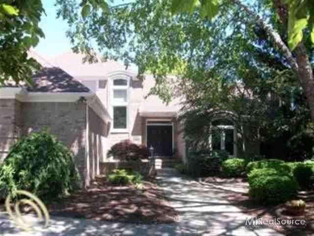 1376 Kingspath Dr, Rochester Hills, MI 48306 - photo 1
