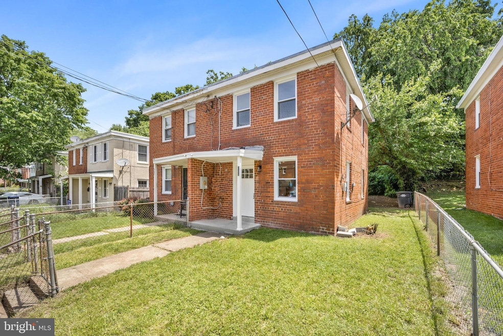 205 55th St NE, Washington, DC 20019 - photo 1