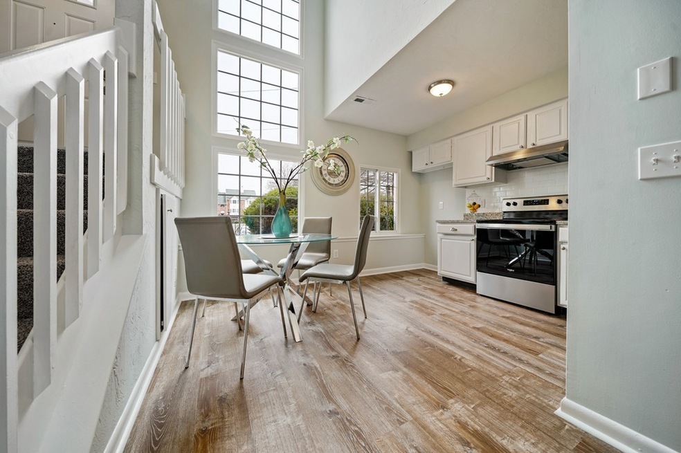 191 Tall Oaks Dr unit B, South Weymouth, MA 02190 - photo 1