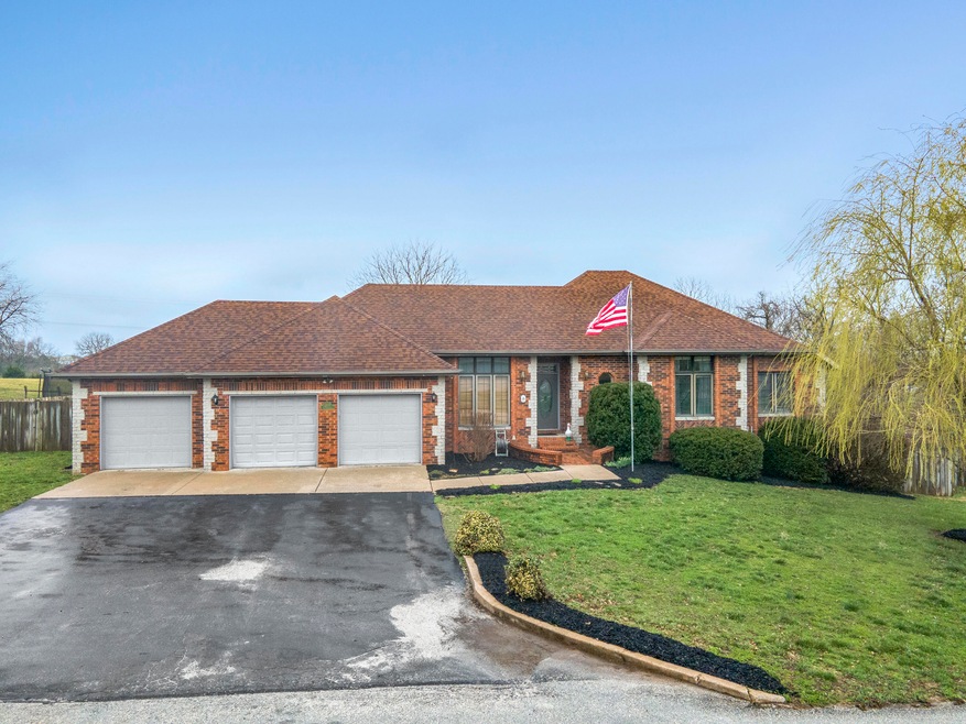 2037 N Equestrian Ln, Nixa, MO 65714 - photo 1