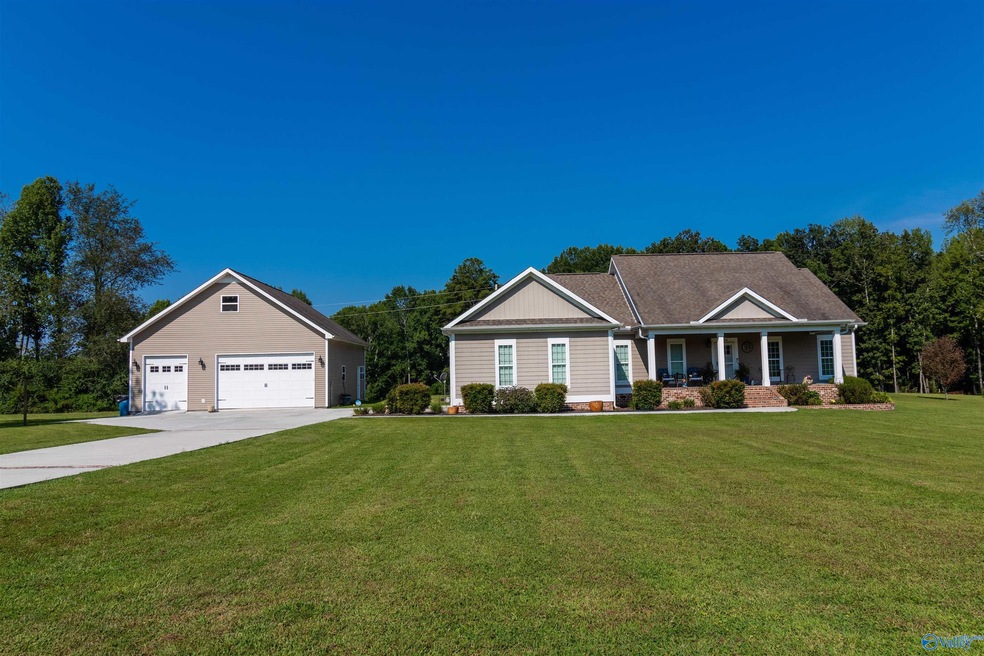 2003 Randles Rd, Grant, AL 35747 - photo 1