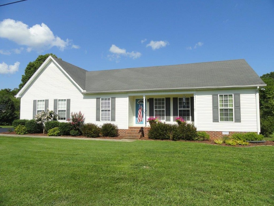 519 Meadowlark Dr, Shelbyville, TN 37160 - photo 1