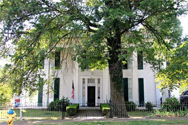 401 W 9th St, Columbia, TN 38401 - photo 1