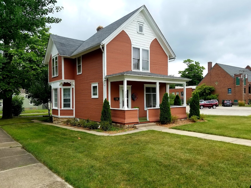 123 S Van Buren St, Batavia, IL 60510 - photo 1