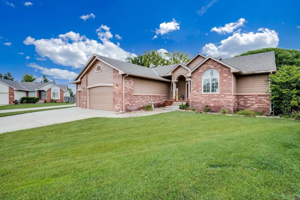 3634 N Ridge Port St, Wichita, KS 67205 - photo 1