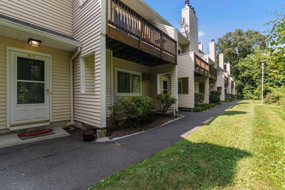 8 Rose Ln unit 10-5, Danbury, CT 06811 - photo 1