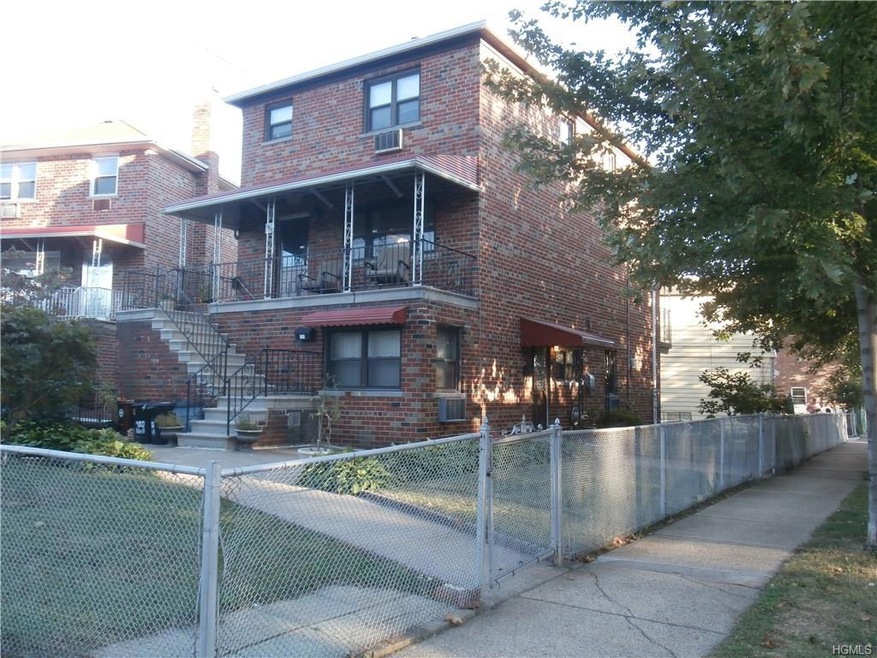 900 Neill Ave, Bronx, NY 10462 - photo 1