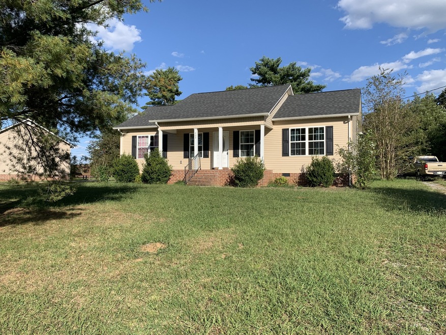 403 S Hillcrest Dr, Shelbyville, TN 37160 - photo 1