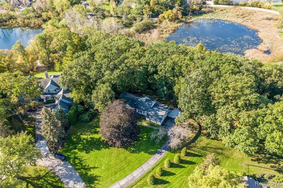 15-web-or-mls-1288 Circle Court Bloomfield Townshi
