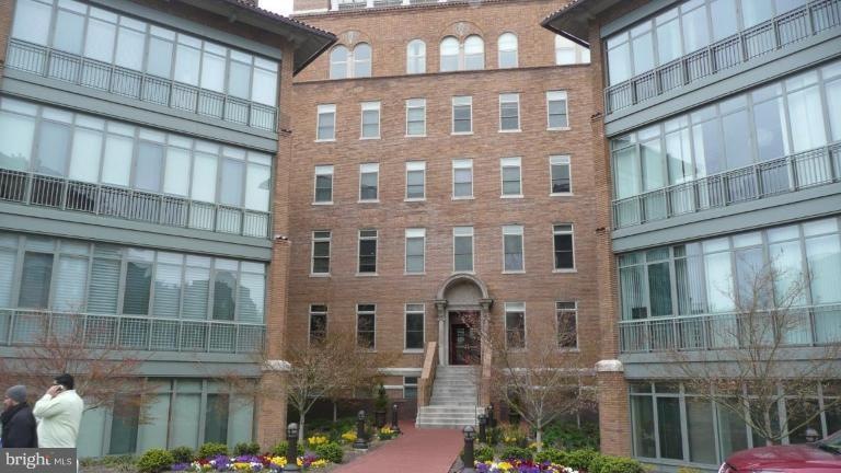 The Columbia Residences unit 318, Washington, DC 20037 - photo 1